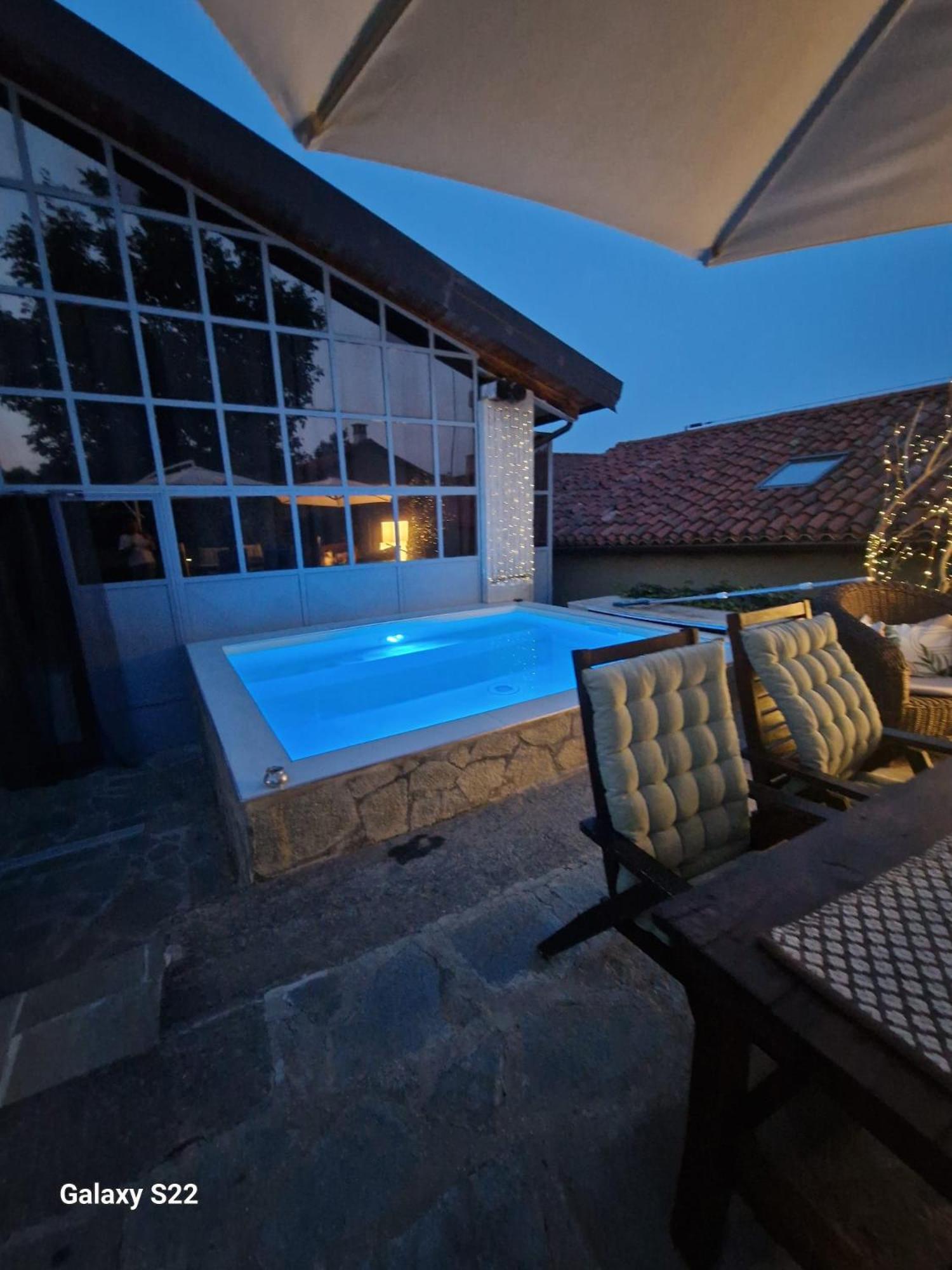A Casa Di Roby Hotel Pinerolo Buitenkant foto